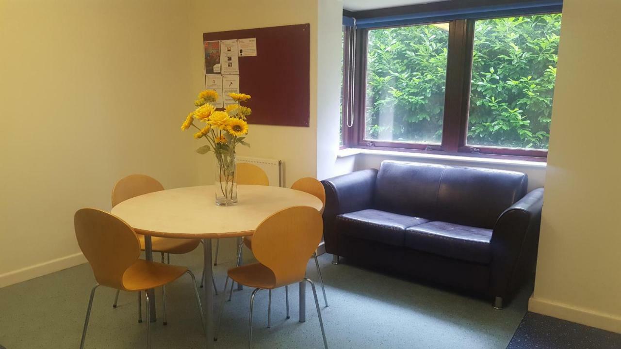 Oxley Hall-Campus Residence Лийдс Екстериор снимка